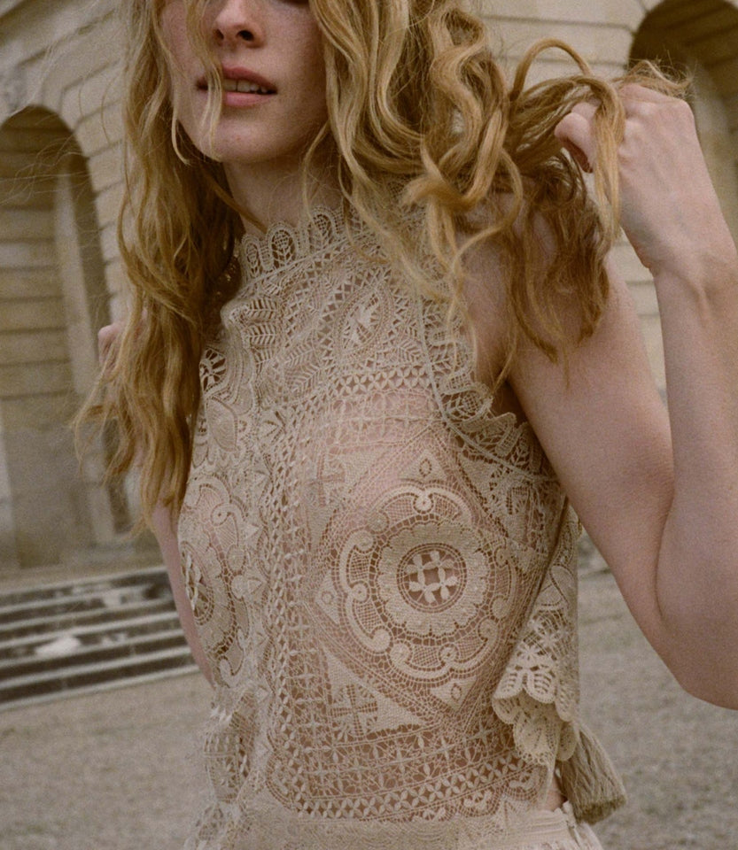 HANDKERCHIEF ANNIVERSARY TOP -- PAILLE