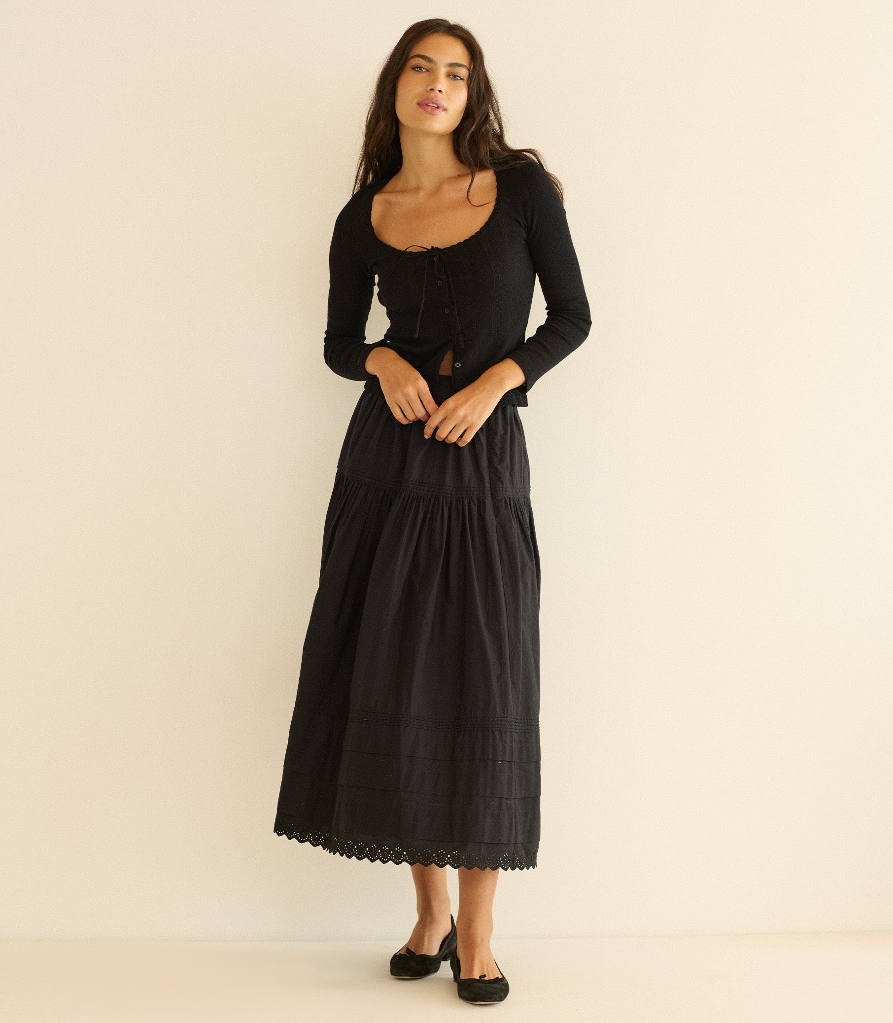 LORI TEE -- BLACK